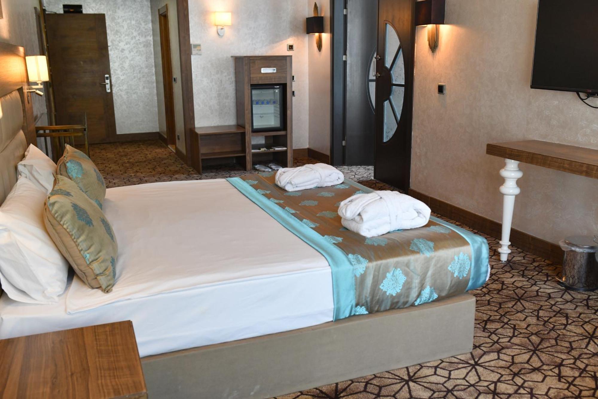 Royal Hotel Инегель Экстерьер фото