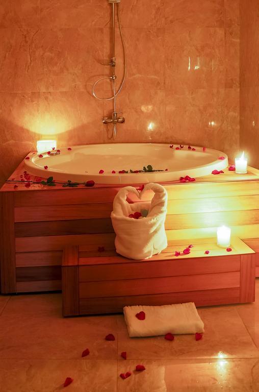 Royal Hotel Инегель Номер фото